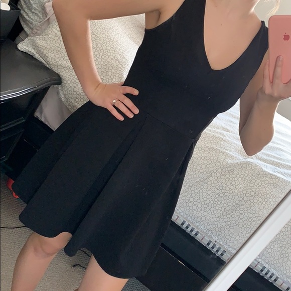 Monteau Dresses & Skirts - Fit + Flare / Black V-neck Dress